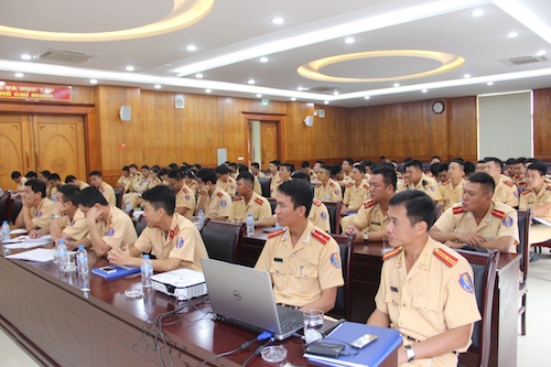 Cảnh sát giao thông Hà Nội nâng cao kỹ năng dẫn đoàn ảnh 1